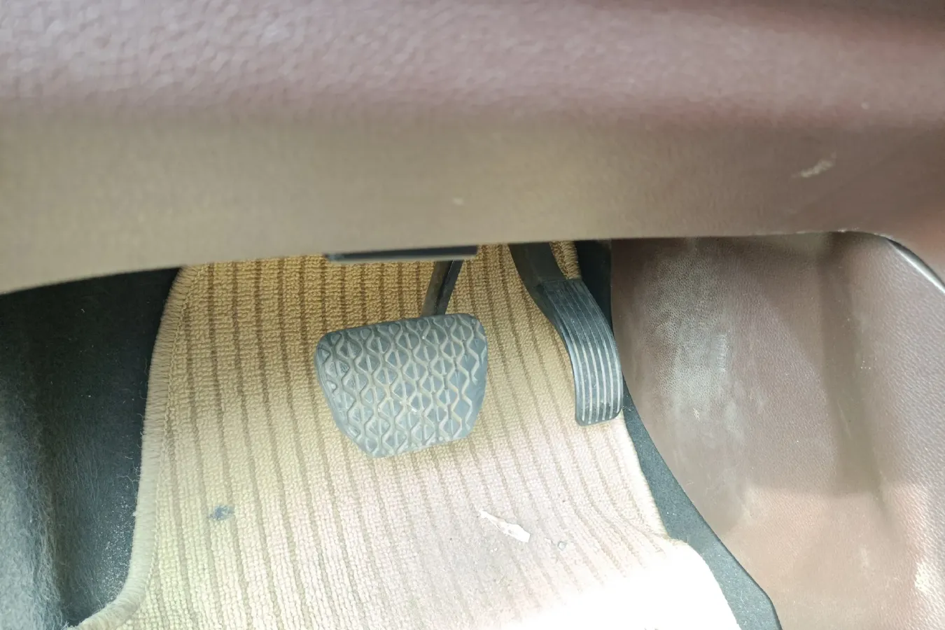 2017 HaiMa Family MPV 1.5T 156HP L4 6AT,autocango,china used car exporter,china ev exporter,chinese used car exporter,chinese used ev exporter