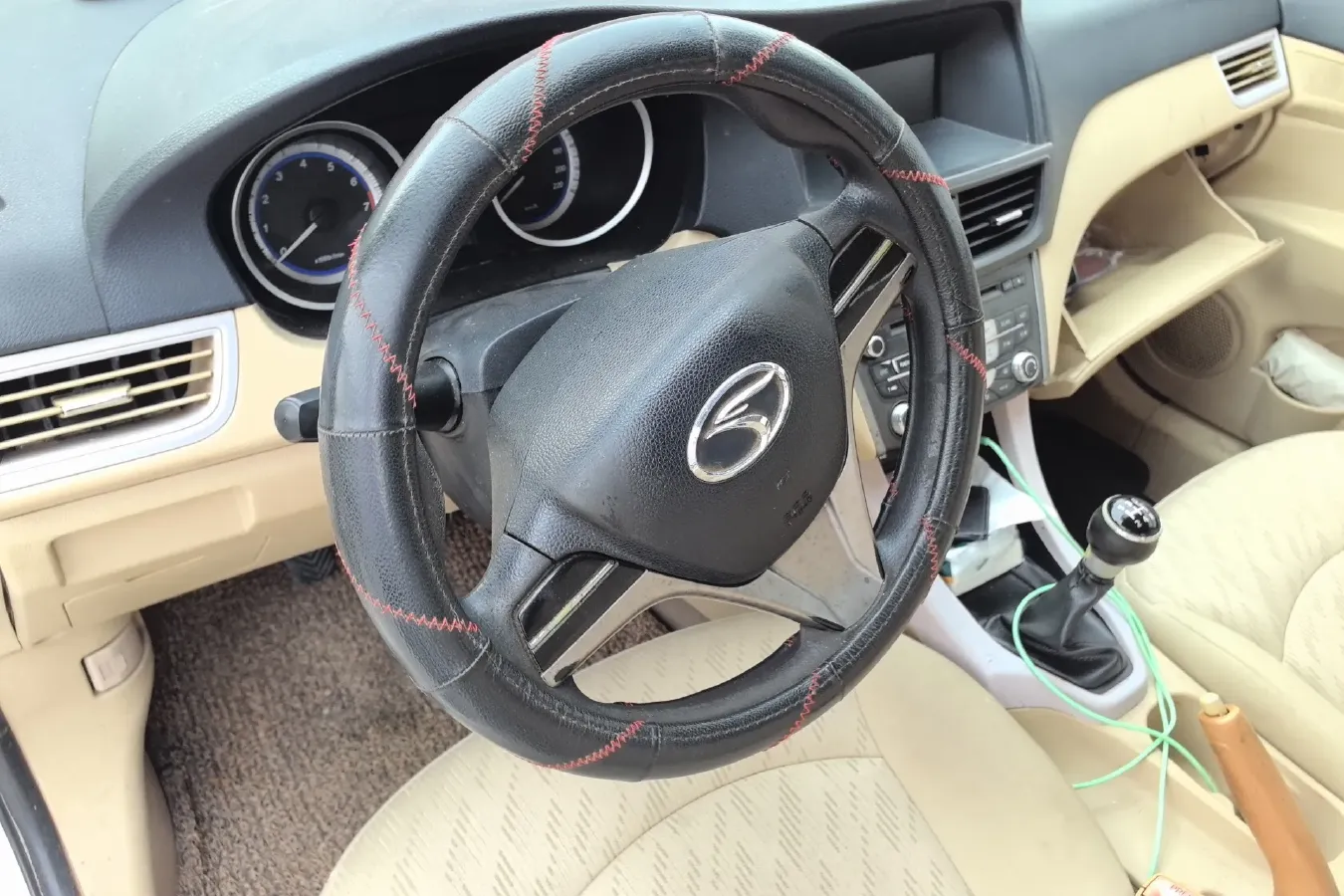 2012 Soueast V5 1.5L 120HP L4 5MT,autocango,china used car exporter,china ev exporter,chinese used car exporter,chinese used ev exporter