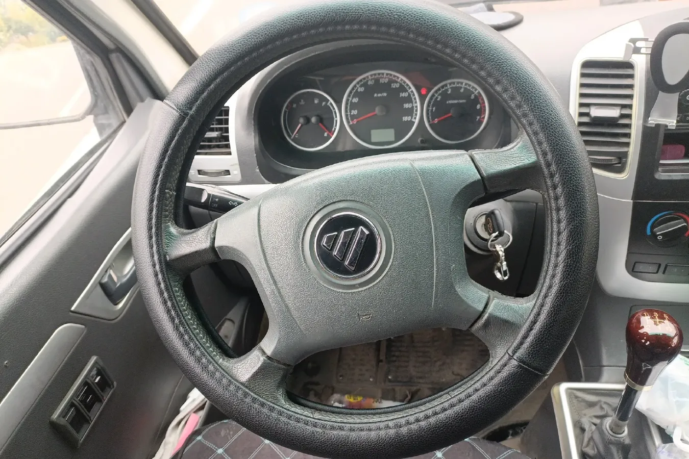 2014 Foton Scenery 2.0L 103HP L4 5MT,autocango,china used car exporter,china ev exporter,chinese used car exporter,chinese used ev exporter