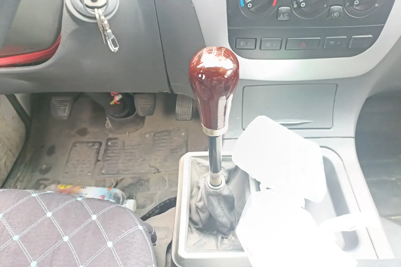 2014 Foton Scenery 2.0L 103HP L4 5MT,autocango,china used car exporter,china ev exporter,chinese used car exporter,chinese used ev exporter