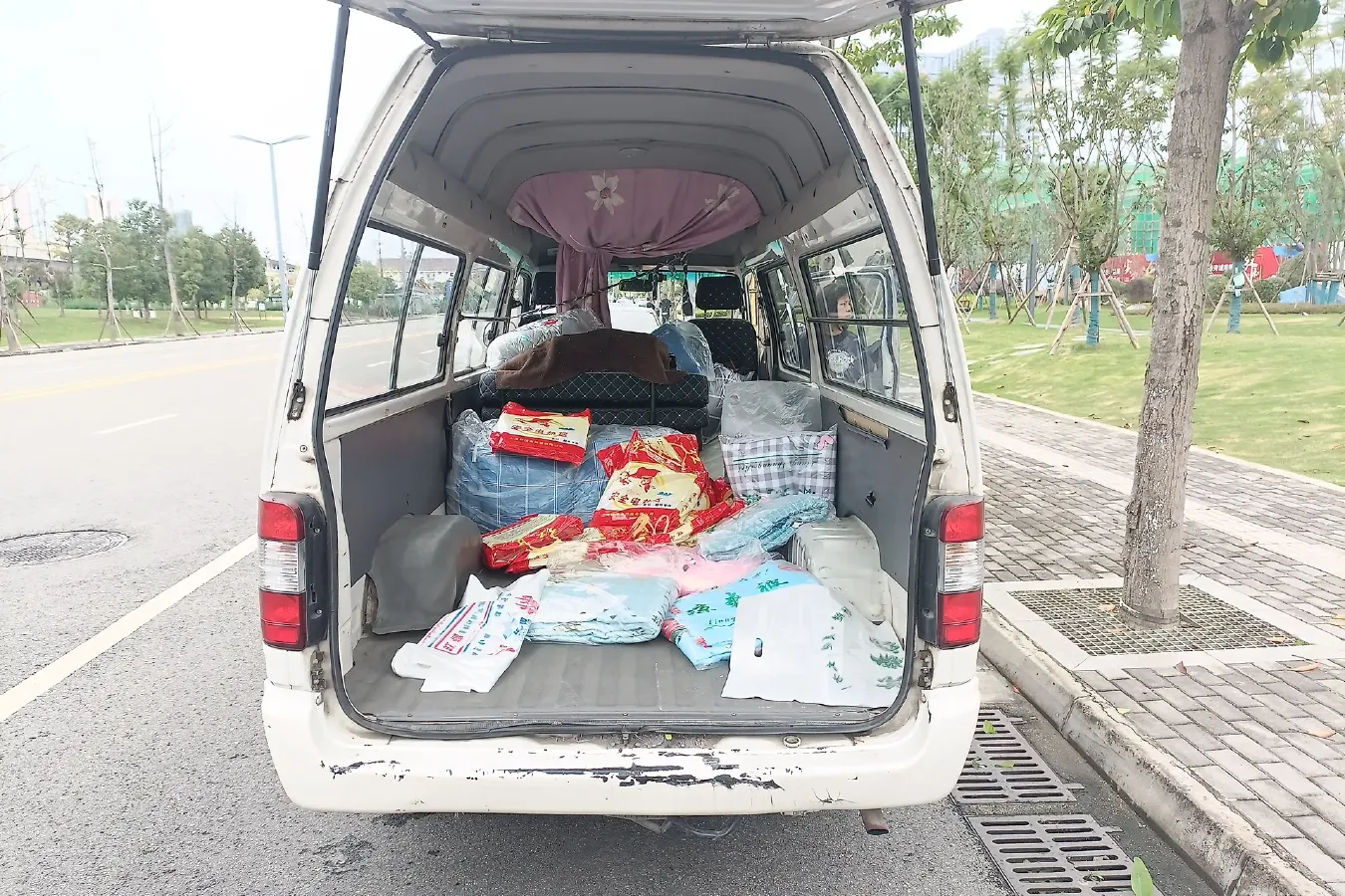 2014 Foton Scenery 2.0L 103HP L4 5MT,autocango,china used car exporter,china ev exporter,chinese used car exporter,chinese used ev exporter