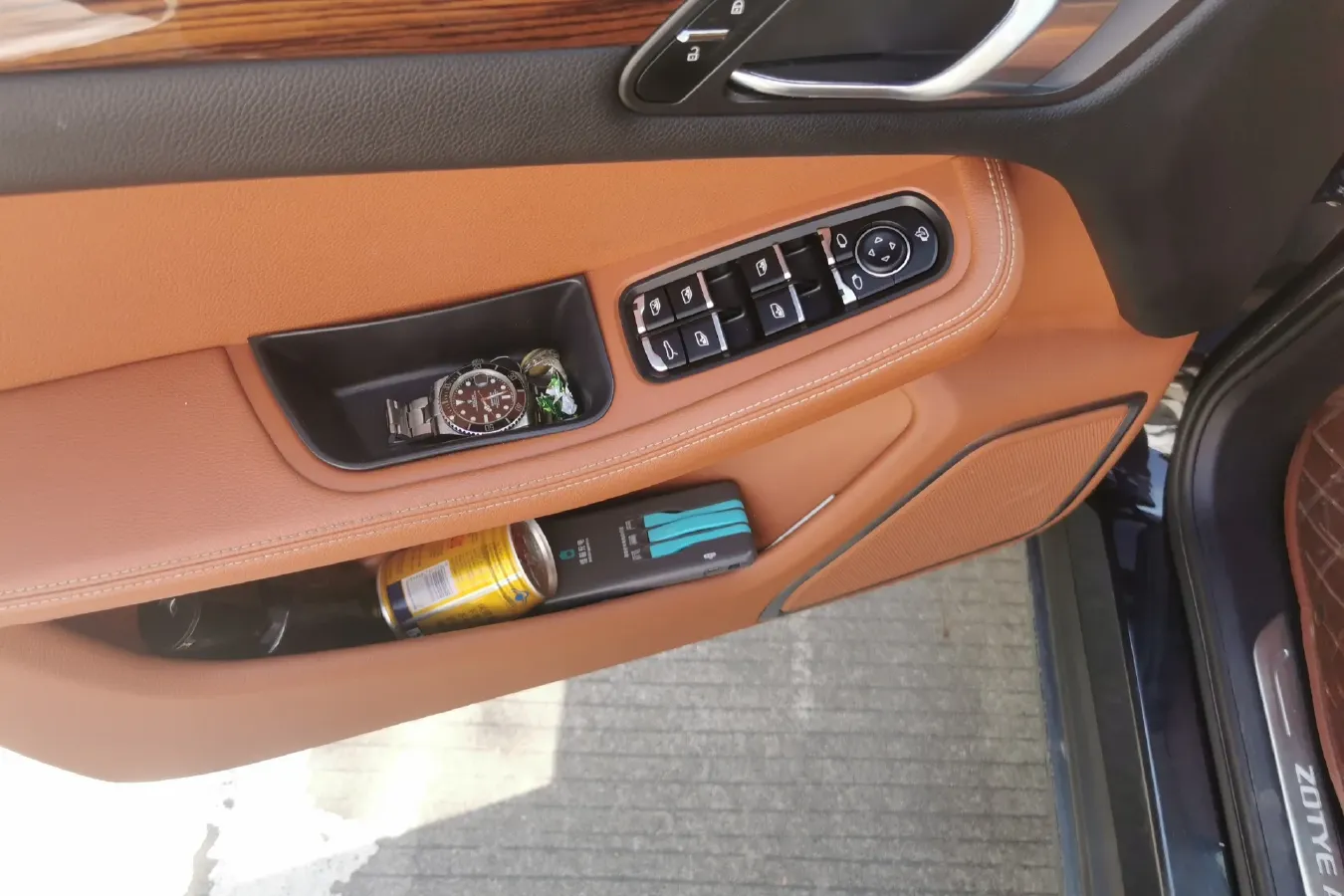 2017 Zotye SR9 2.0T 190HP L4 6DCT,autocango,china used car exporter,china ev exporter,chinese used car exporter,chinese used ev exporter