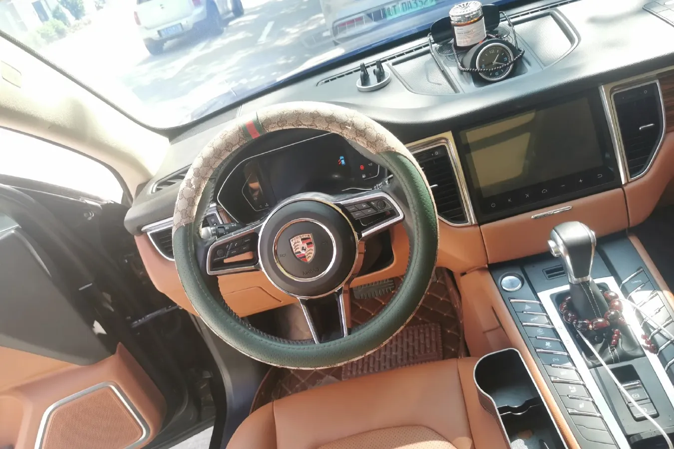 2017 Zotye SR9 2.0T 190HP L4 6DCT,autocango,china used car exporter,china ev exporter,chinese used car exporter,chinese used ev exporter