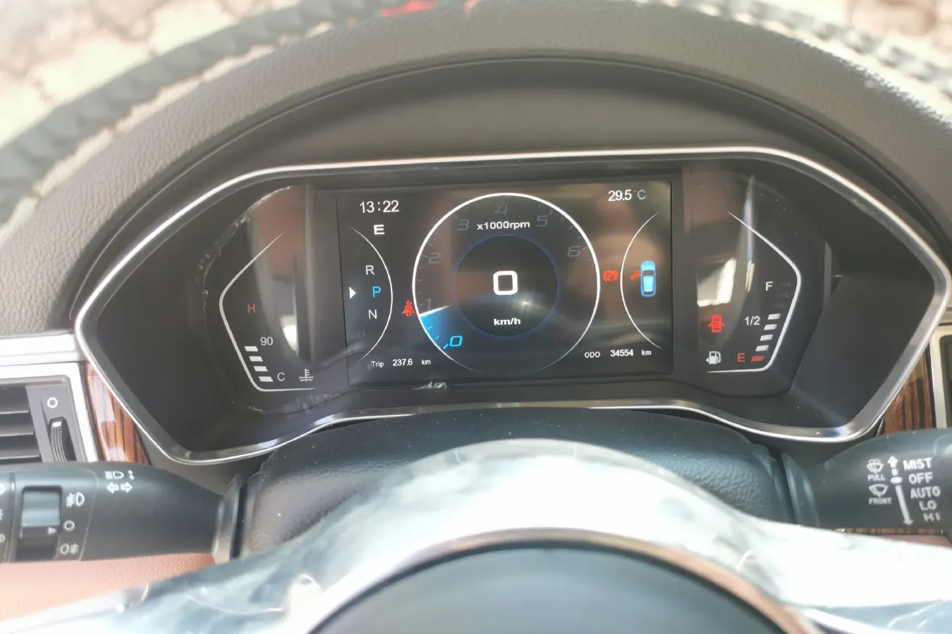 2017 Zotye SR9 2.0T 190HP L4 6DCT,autocango,china used car exporter,china ev exporter,chinese used car exporter,chinese used ev exporter