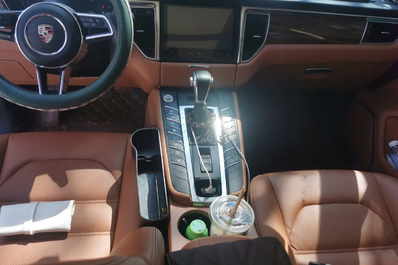 2017 Zotye SR9 2.0T 190HP L4 6DCT,autocango,china used car exporter,china ev exporter,chinese used car exporter,chinese used ev exporter