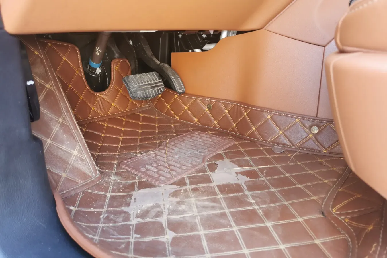 2017 Zotye SR9 2.0T 190HP L4 6DCT,autocango,china used car exporter,china ev exporter,chinese used car exporter,chinese used ev exporter