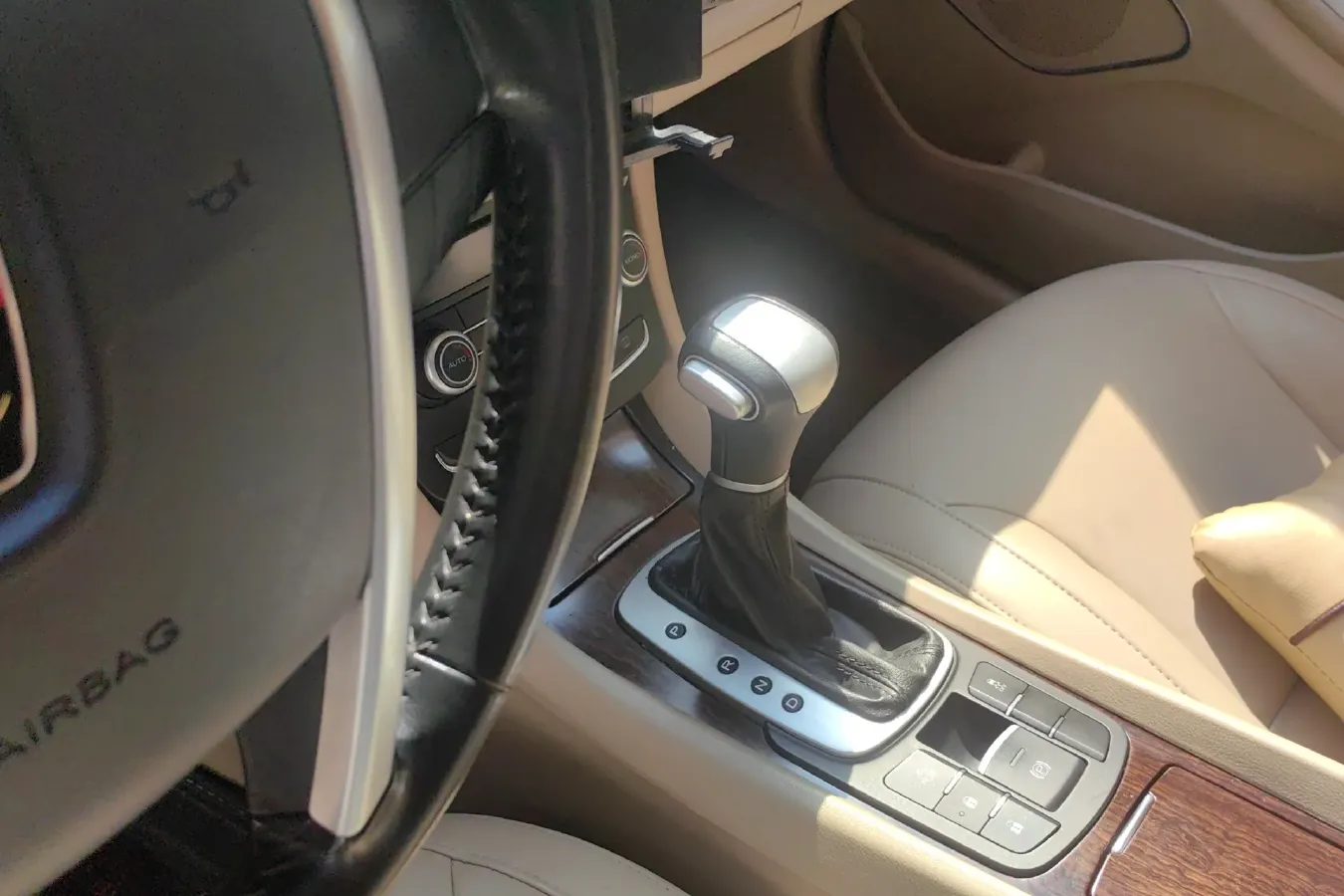 2014 Roewe e550 1.5L 109HP L4 2AT PHEV 11.8KWH,autocango,china used car exporter,china ev exporter,chinese used car exporter,chinese used ev exporter