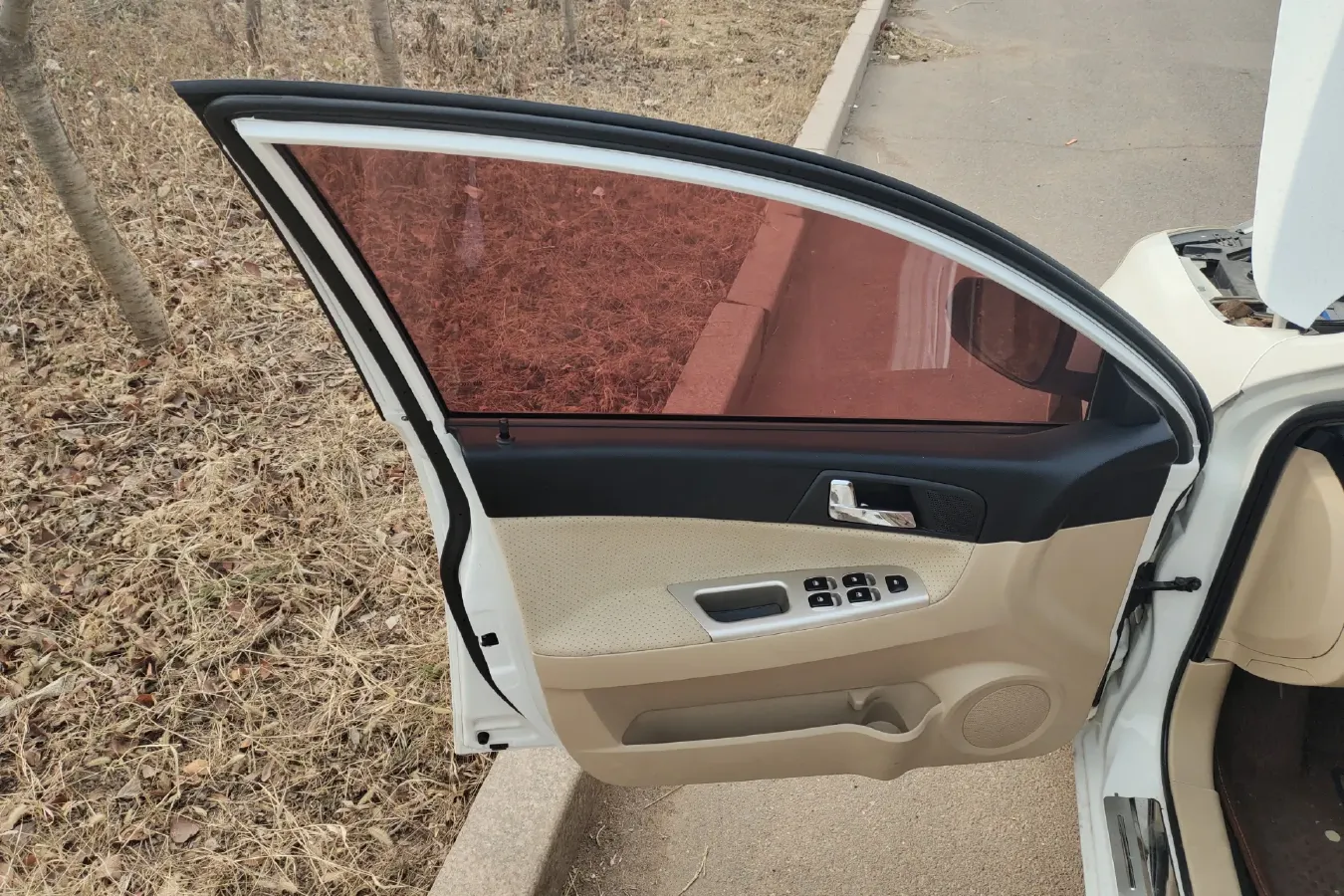 2013 Brilliance Auto H330 1.5L 105HP L4 4AT,autocango,china used car exporter,china ev exporter,chinese used car exporter,chinese used ev exporter