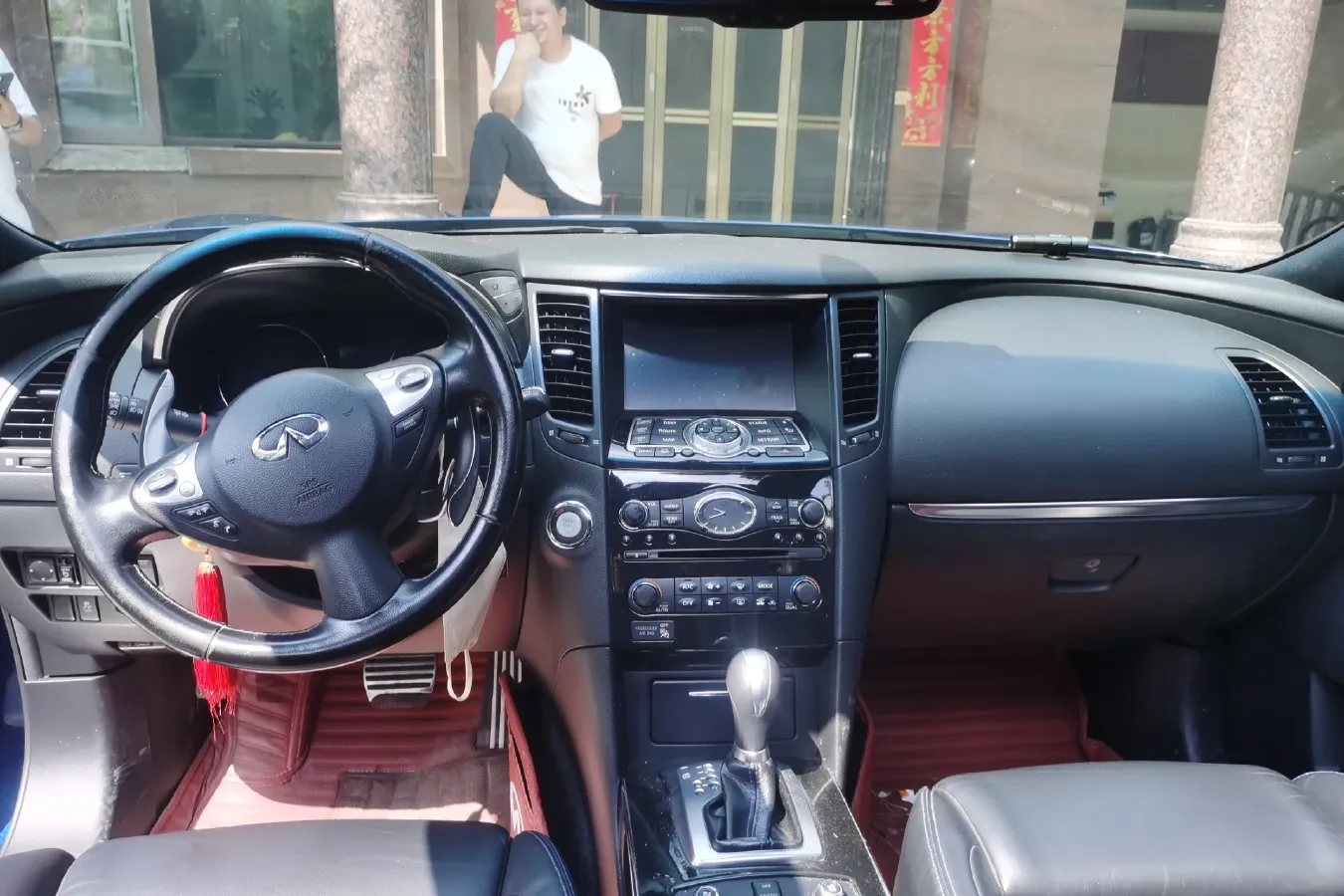 2013 Infiniti QX70 3.7L 351HP V6 7AT,autocango,china used car exporter,china ev exporter,chinese used car exporter,chinese used ev exporter