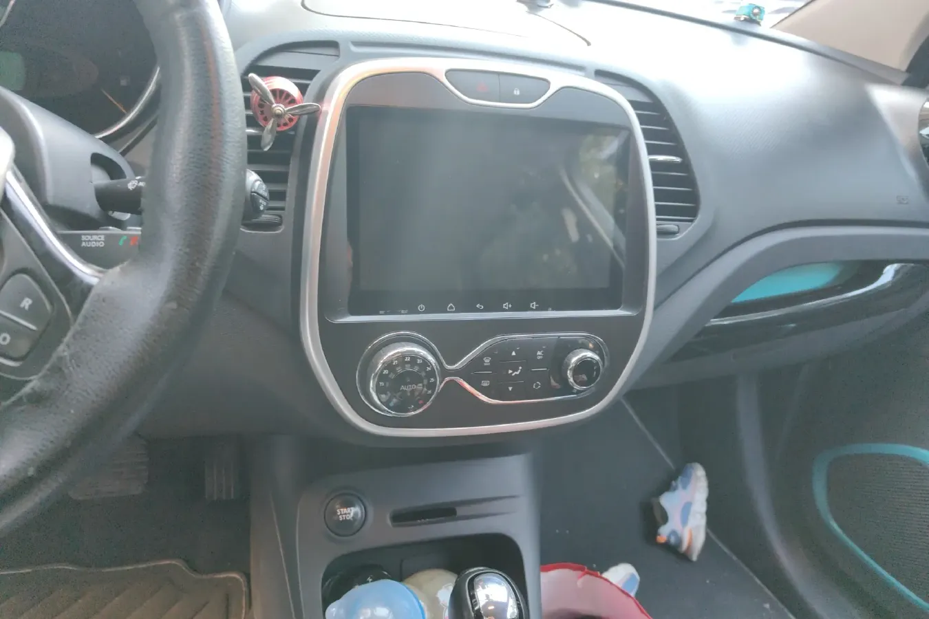 2015 Renault  Captur 1.2T 116HP L4 6DCT,autocango,china used car exporter,china ev exporter,chinese used car exporter,chinese used ev exporter