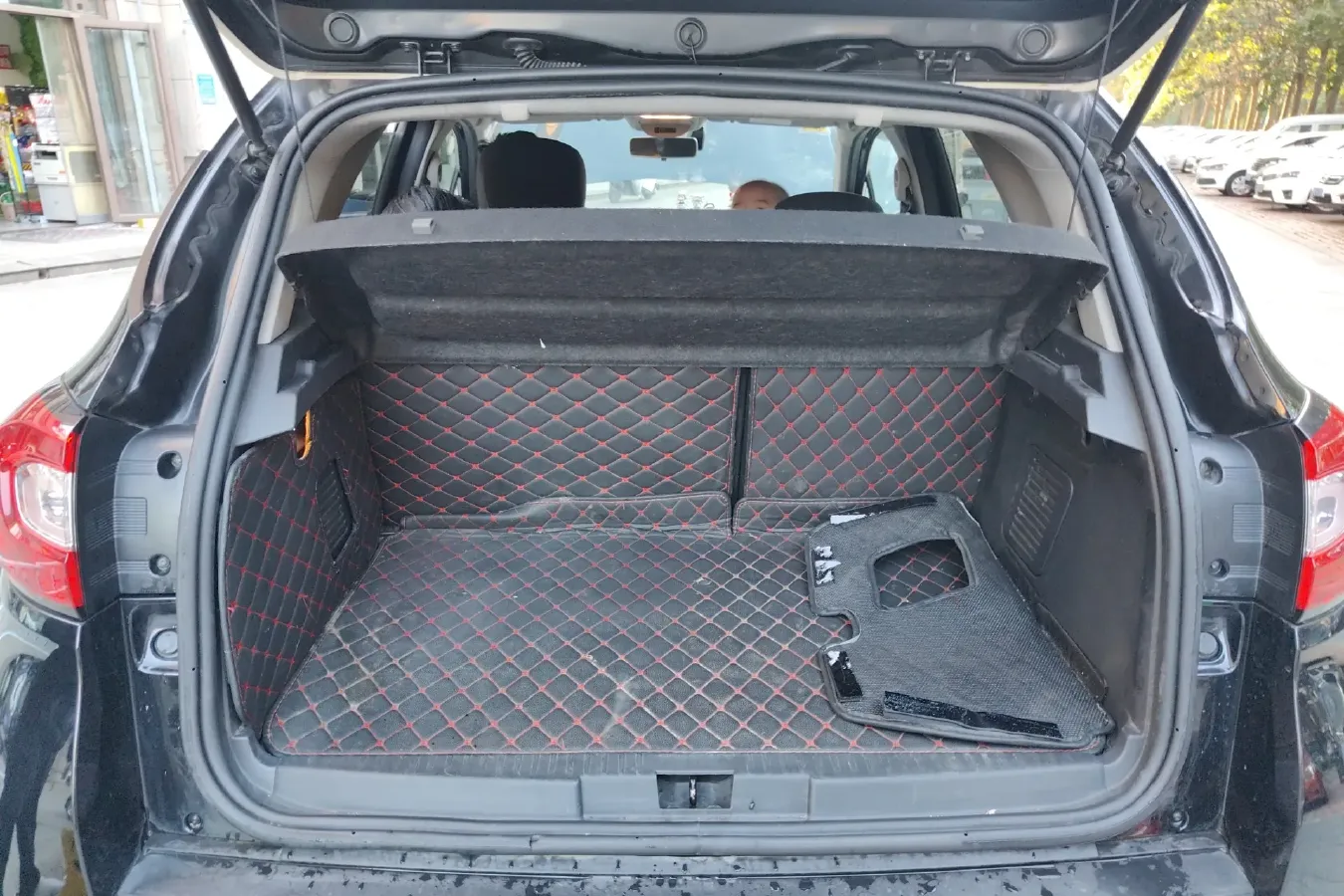 2015 Renault  Captur 1.2T 116HP L4 6DCT,autocango,china used car exporter,china ev exporter,chinese used car exporter,chinese used ev exporter