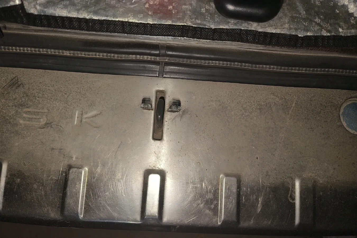 2013 DongFeng Fengon Fengon 1.3L 96HP L4 5MT,autocango,china used car exporter,china ev exporter,chinese used car exporter,chinese used ev exporter