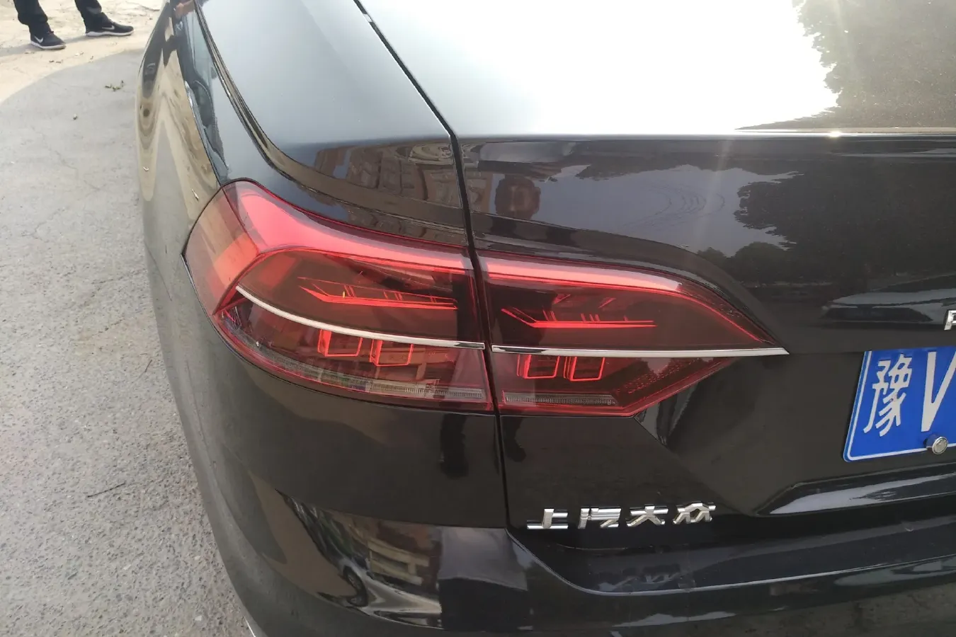 2018 Volkswagen Phideon 2.0T 224HP L4 7DCT,autocango,china used car exporter,china ev exporter,chinese used car exporter,chinese used ev exporter