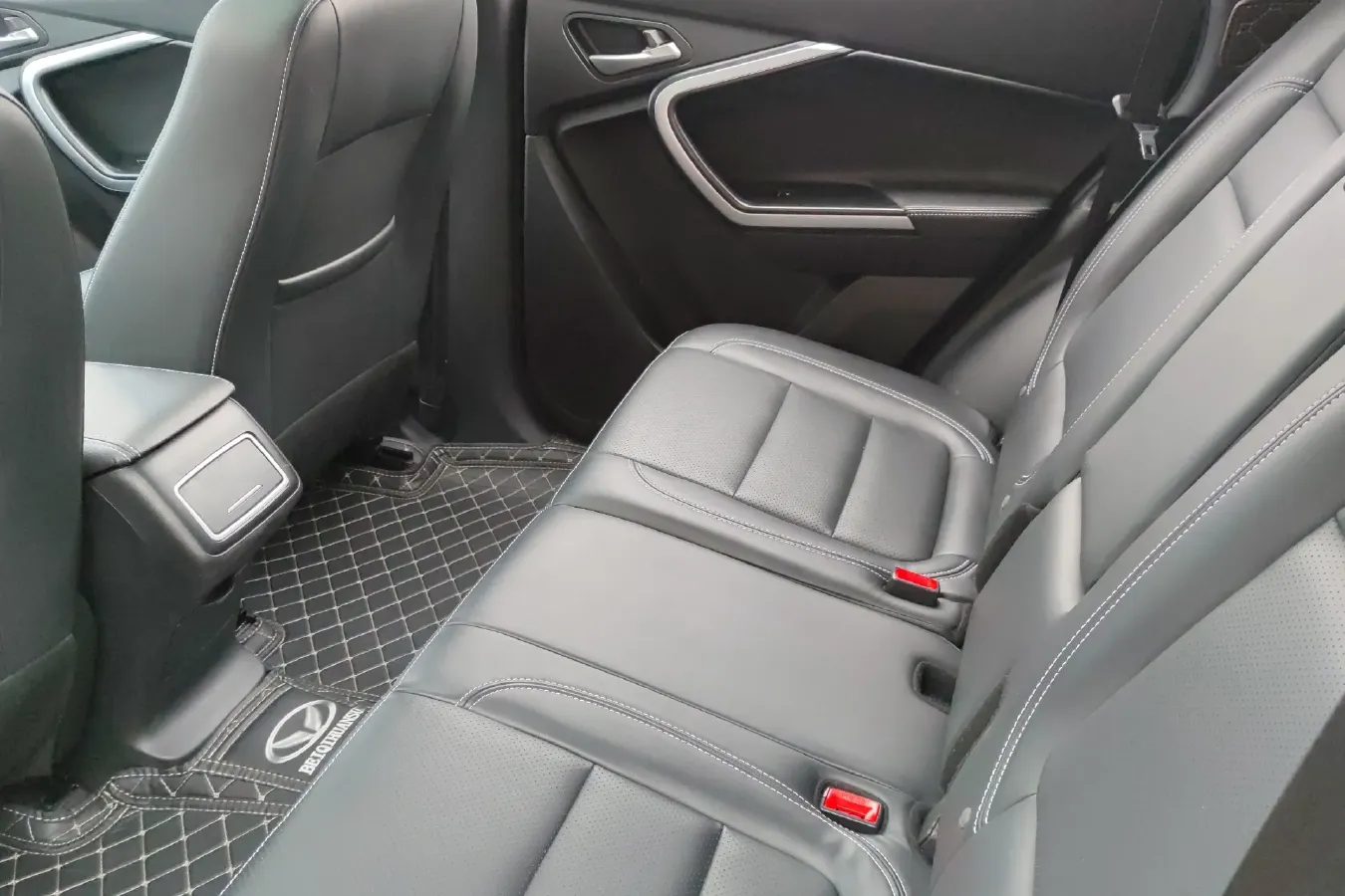 2016 BAIC Hyosow S6 1.5T 150HP L4 6MT,autocango,china used car exporter,china ev exporter,chinese used car exporter,chinese used ev exporter