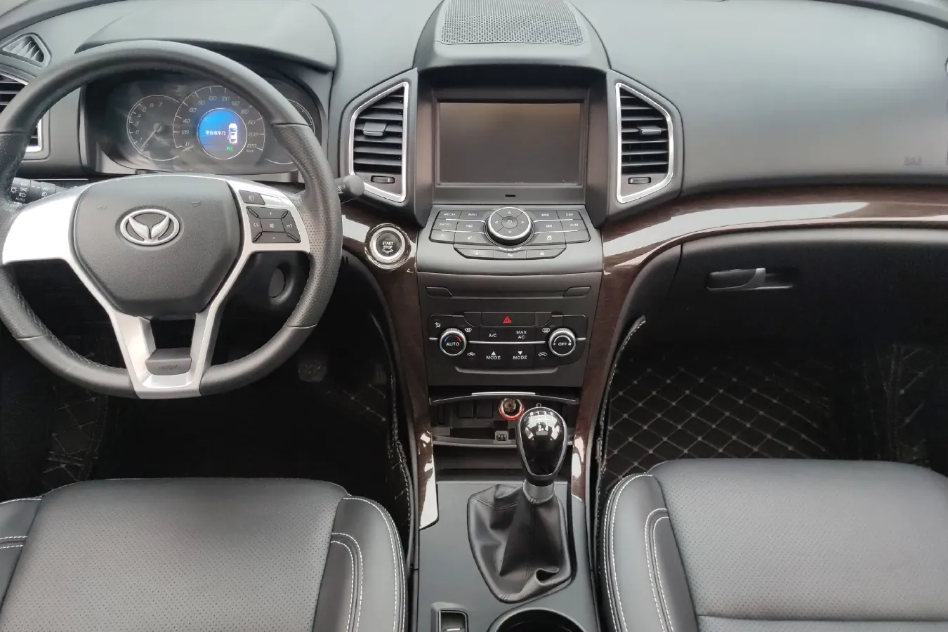 2016 BAIC Hyosow S6 1.5T 150HP L4 6MT,autocango,china used car exporter,china ev exporter,chinese used car exporter,chinese used ev exporter