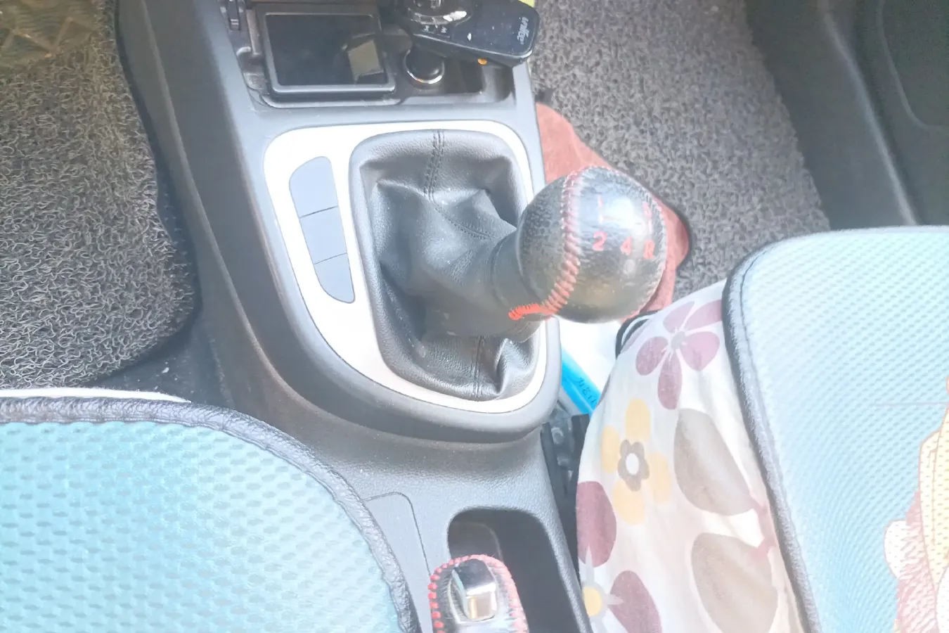 2017 FAW Jumpal D60 1.5L 113HP L4 5MT,autocango,china used car exporter,china ev exporter,chinese used car exporter,chinese used ev exporter