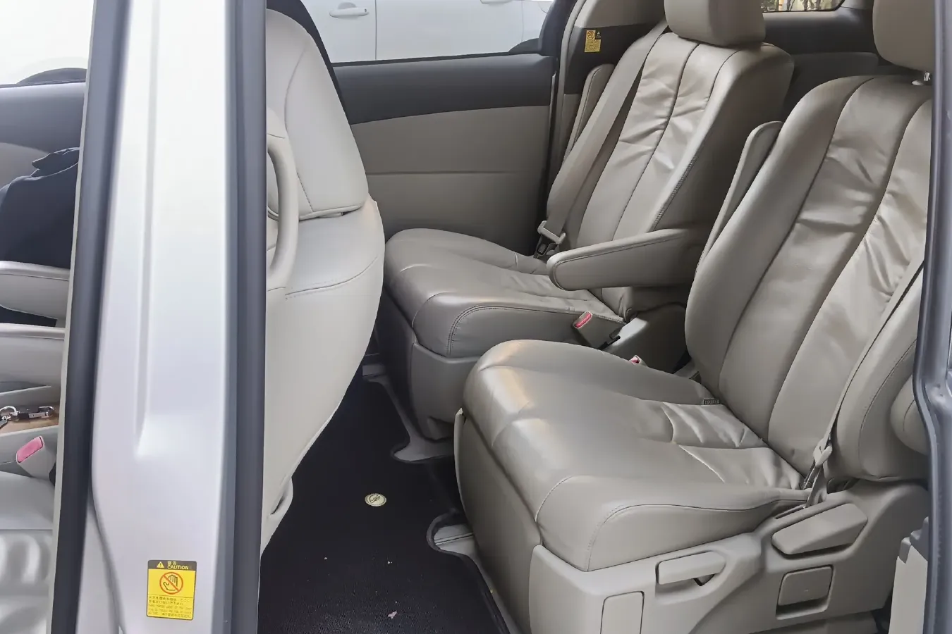 2006 Toyota Previa 2.4L 170HP L4 4AT,autocango,china used car exporter,china ev exporter,chinese used car exporter,chinese used ev exporter