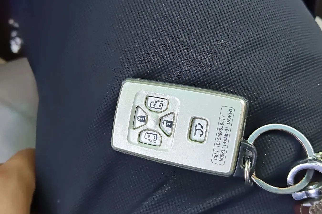 2006 Toyota Previa 2.4L 170HP L4 4AT,autocango,china used car exporter,china ev exporter,chinese used car exporter,chinese used ev exporter