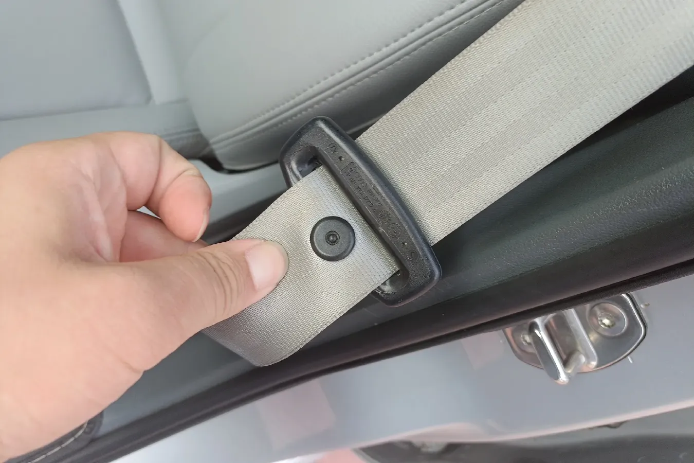 2013 Audi A4L 2.0T 180HP L4 CVT,autocango,china used car exporter,china ev exporter,chinese used car exporter,chinese used ev exporter