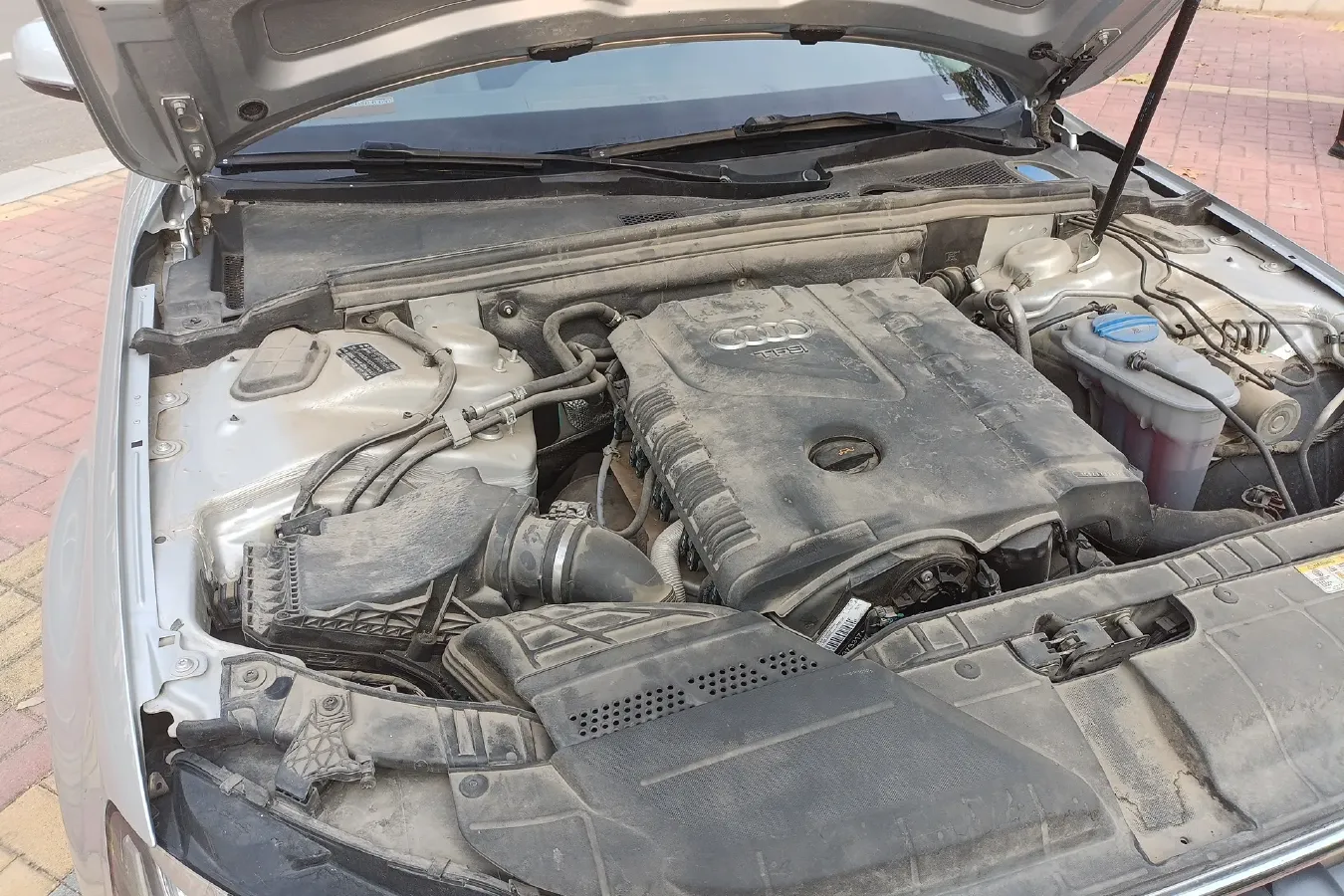 2013 Audi A4L 2.0T 180HP L4 CVT,autocango,china used car exporter,china ev exporter,chinese used car exporter,chinese used ev exporter