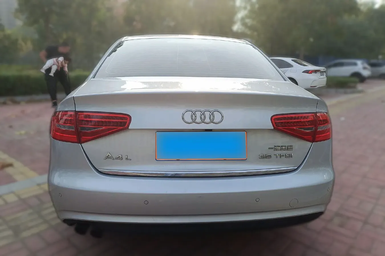 2013 Audi A4L 2.0T 180HP L4 CVT,autocango,china used car exporter,china ev exporter,chinese used car exporter,chinese used ev exporter