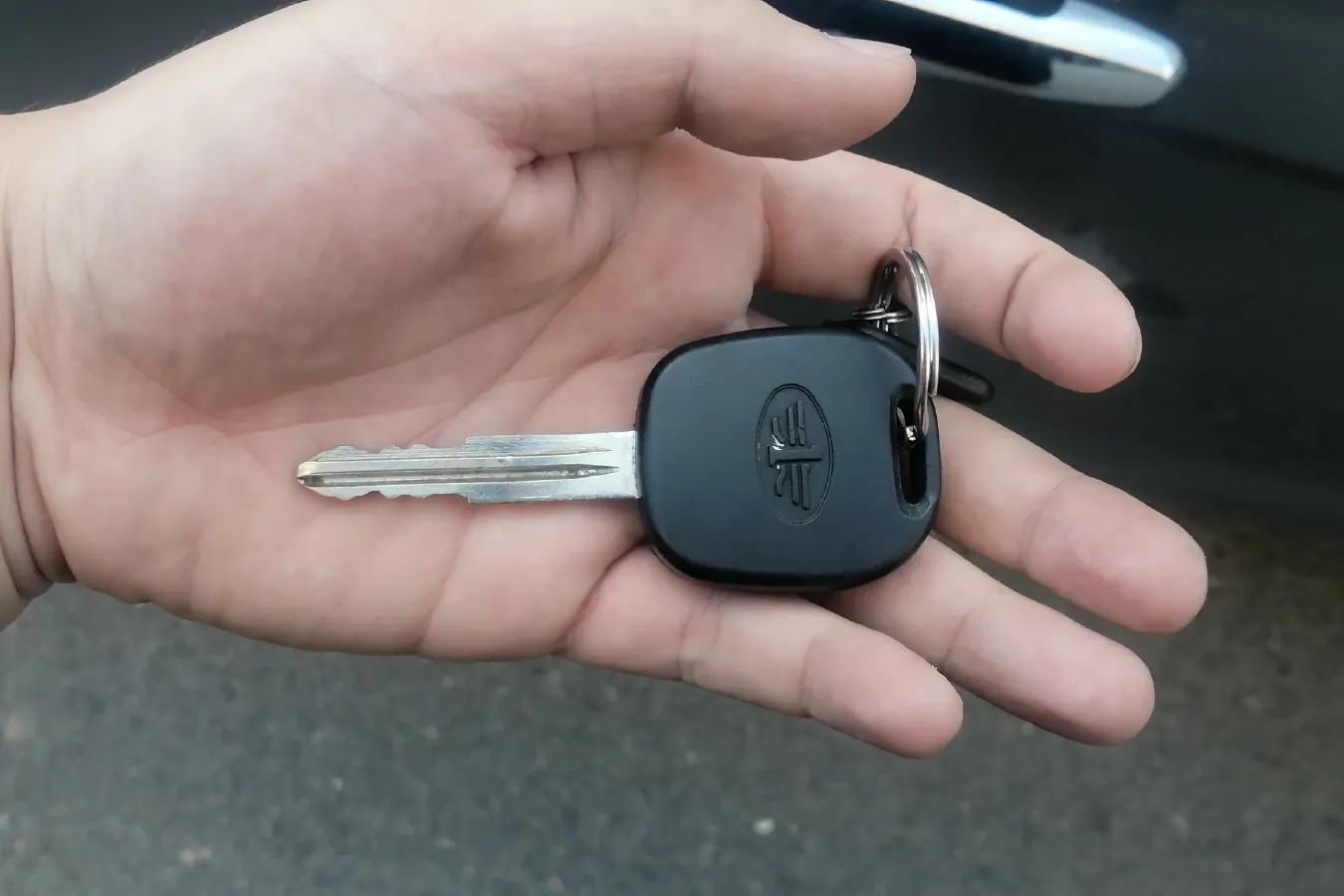 2011 FAW XiaLi N5 1.3L 91HP L4 5MT,autocango,china used car exporter,china ev exporter,chinese used car exporter,chinese used ev exporter