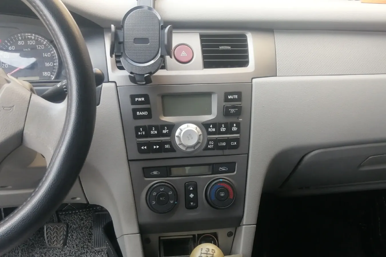 2011 FAW XiaLi N5 1.3L 91HP L4 5MT,autocango,china used car exporter,china ev exporter,chinese used car exporter,chinese used ev exporter