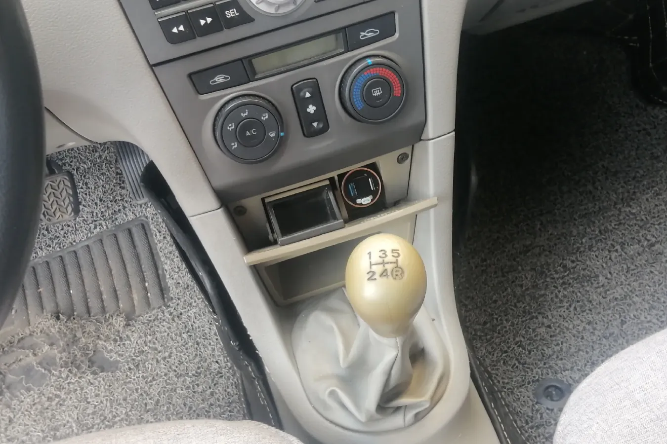 2011 FAW XiaLi N5 1.3L 91HP L4 5MT,autocango,china used car exporter,china ev exporter,chinese used car exporter,chinese used ev exporter