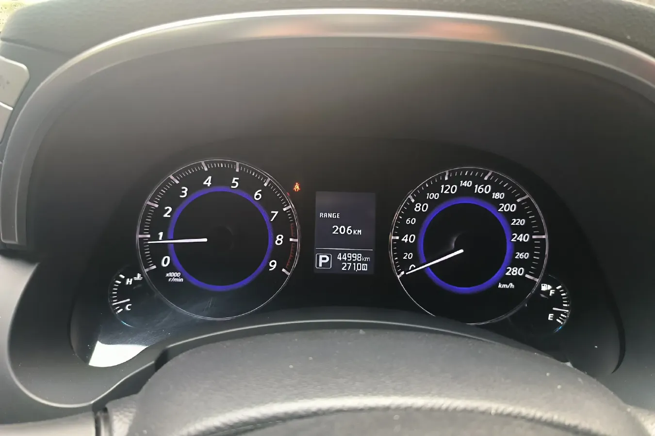 2015 Infiniti QX70 3.7L 351HP V6 7AT,autocango,china used car exporter,china ev exporter,chinese used car exporter,chinese used ev exporter