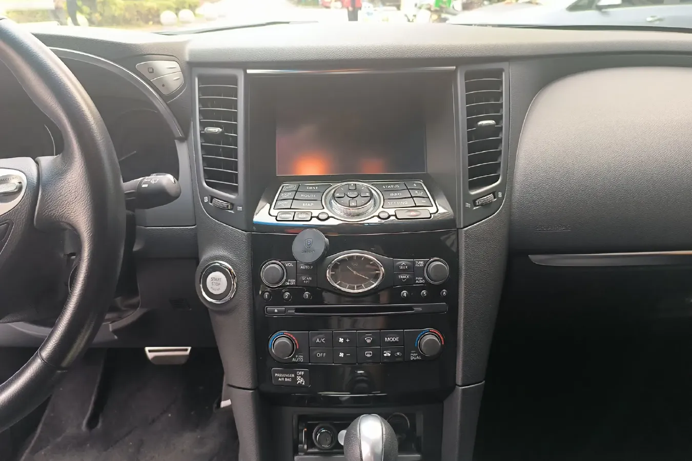 2015 Infiniti QX70 3.7L 351HP V6 7AT,autocango,china used car exporter,china ev exporter,chinese used car exporter,chinese used ev exporter