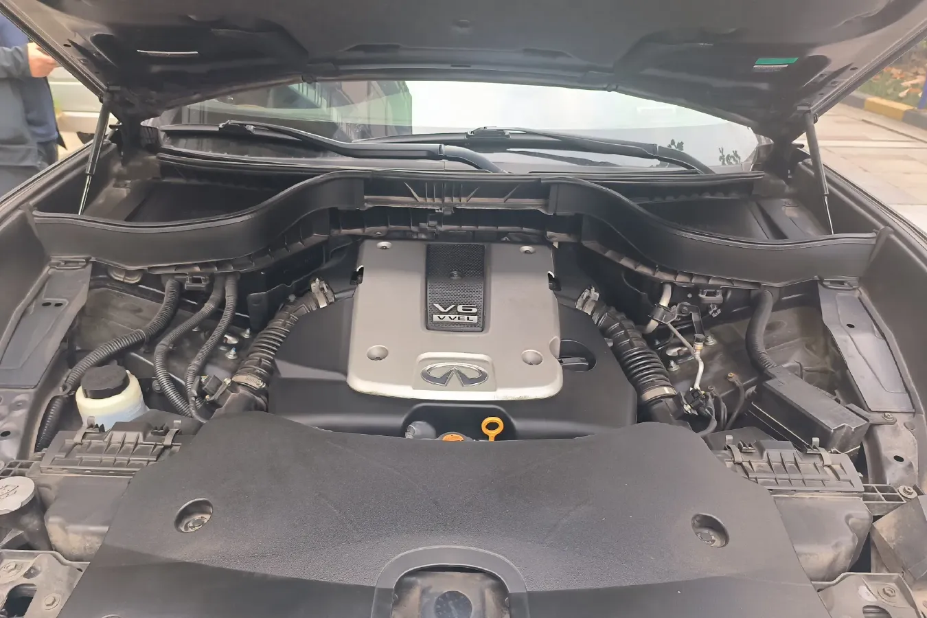 2015 Infiniti QX70 3.7L 351HP V6 7AT,autocango,china used car exporter,china ev exporter,chinese used car exporter,chinese used ev exporter