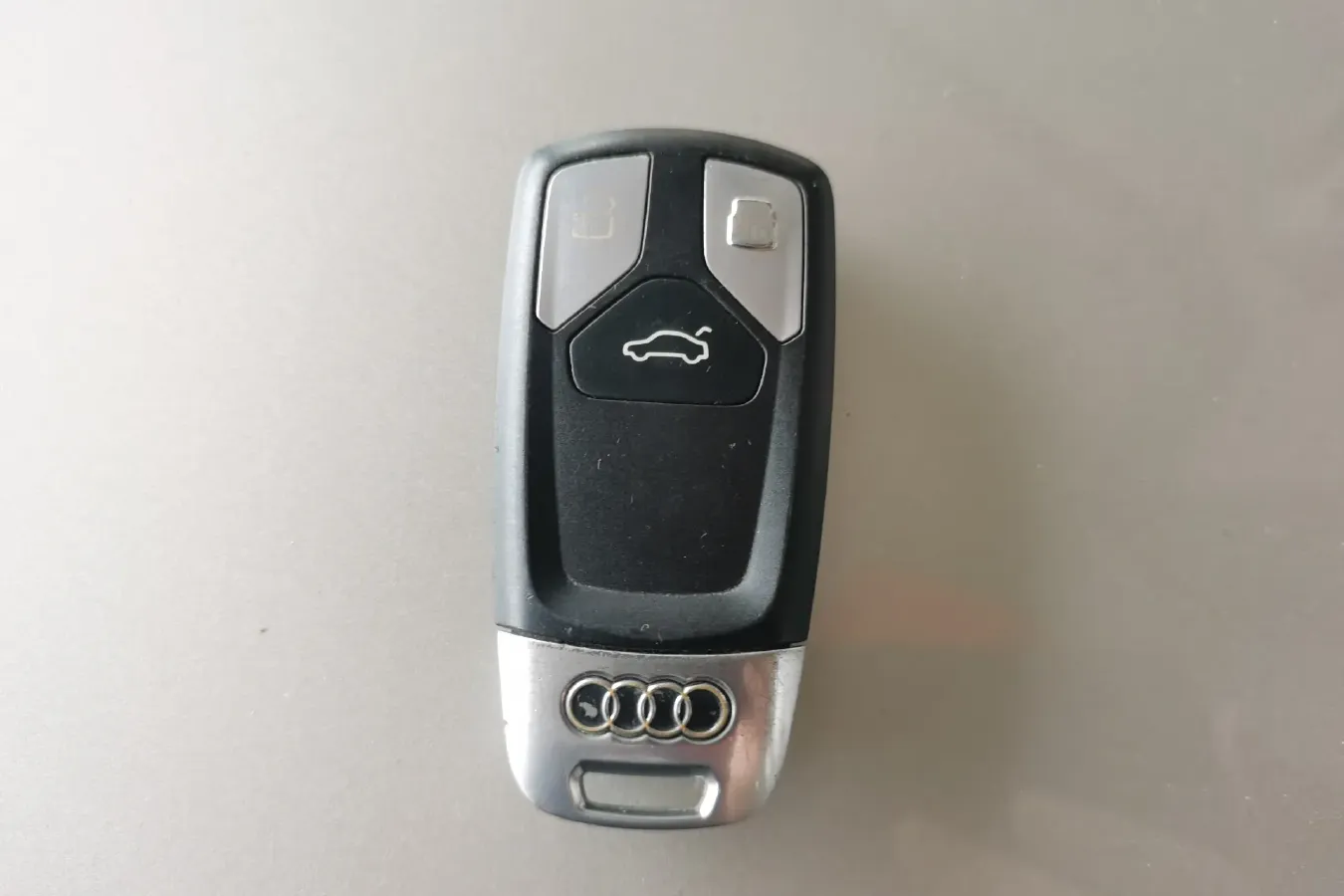 2018 Audi A4L 2.0T 190HP L4 7DCT,autocango,china used car exporter,china ev exporter,chinese used car exporter,chinese used ev exporter