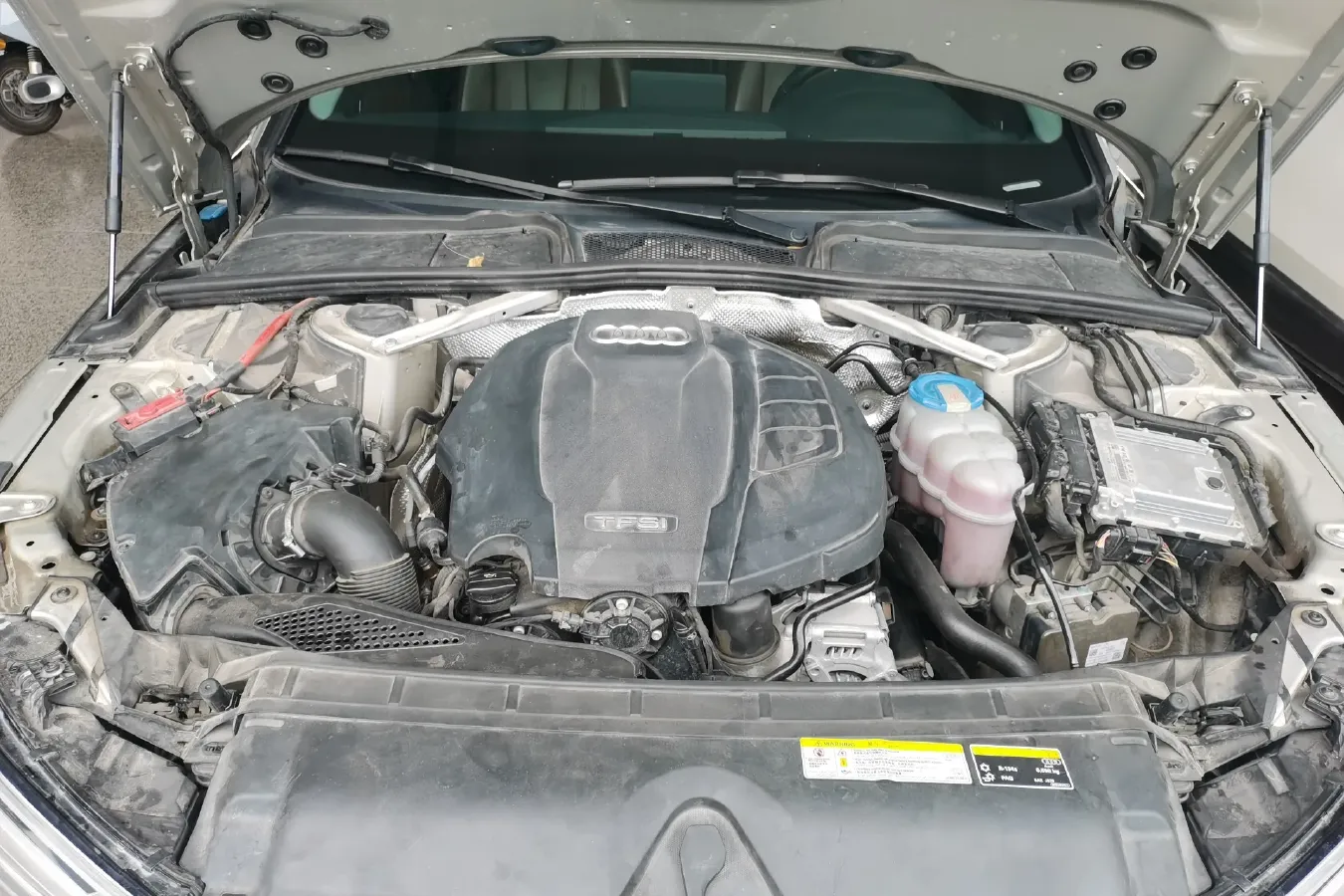 2018 Audi A4L 2.0T 190HP L4 7DCT,autocango,china used car exporter,china ev exporter,chinese used car exporter,chinese used ev exporter