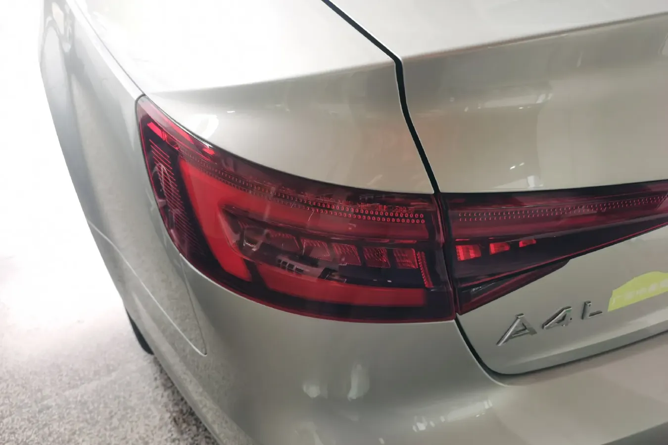 2018 Audi A4L 2.0T 190HP L4 7DCT,autocango,china used car exporter,china ev exporter,chinese used car exporter,chinese used ev exporter