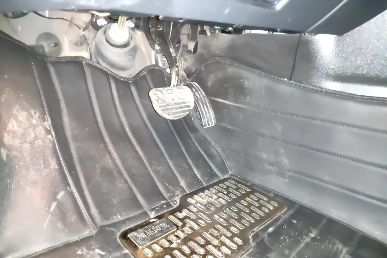 2015 Renault  Latitude 2.0L 139HP L4 CVT,autocango,china used car exporter,china ev exporter,chinese used car exporter,chinese used ev exporter