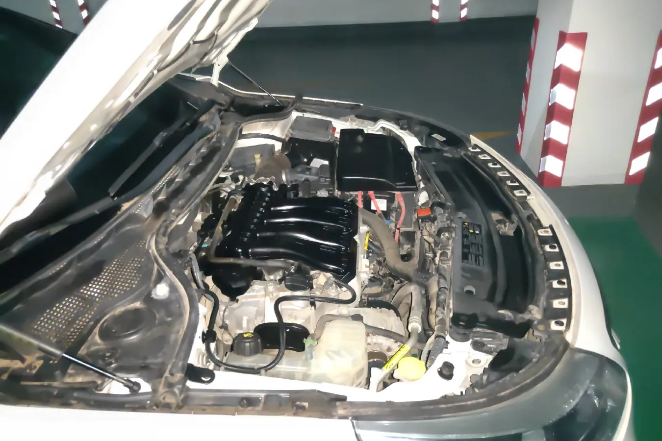 2015 Renault  Latitude 2.0L 139HP L4 CVT,autocango,china used car exporter,china ev exporter,chinese used car exporter,chinese used ev exporter