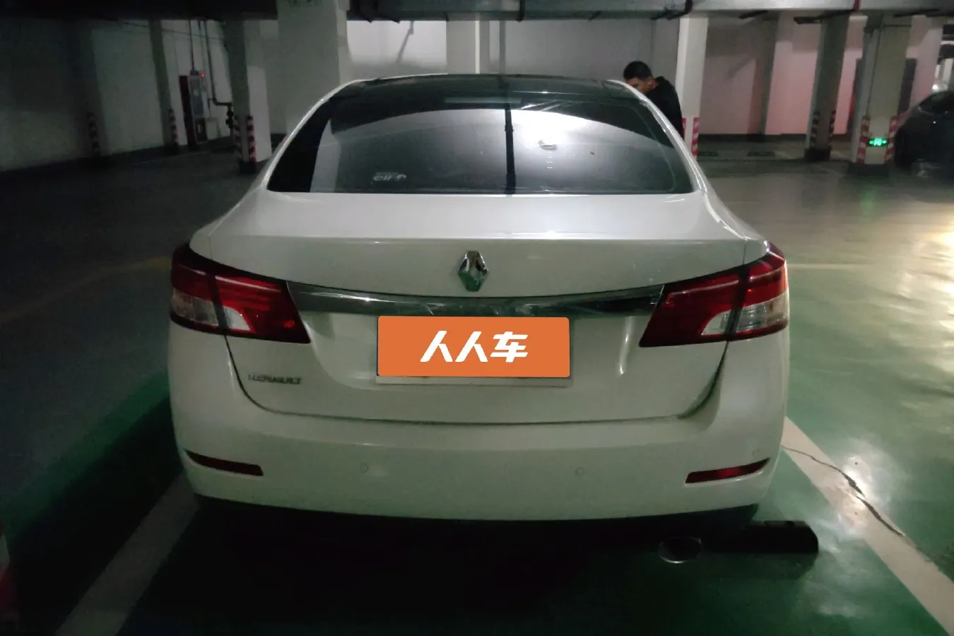 2015 Renault  Latitude 2.0L 139HP L4 CVT,autocango,china used car exporter,china ev exporter,chinese used car exporter,chinese used ev exporter