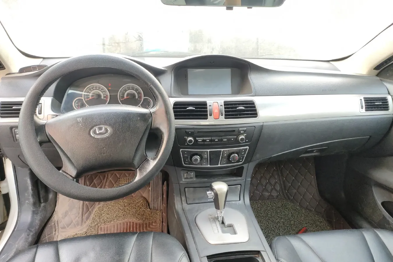 2013 HawTai LuSheng E70 2.0L 136HP L4 4AT,autocango,china used car exporter,china ev exporter,chinese used car exporter,chinese used ev exporter