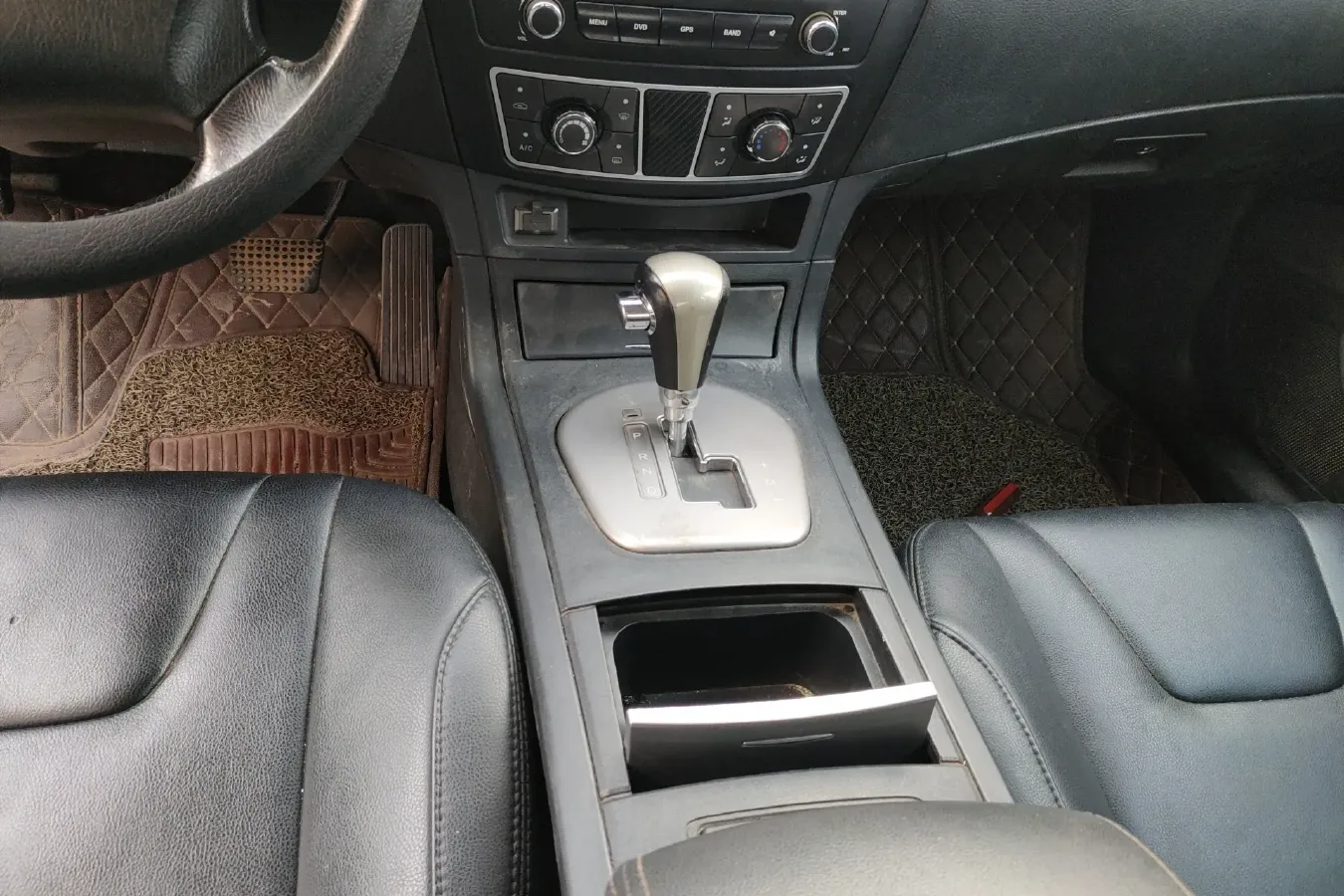 2013 HawTai LuSheng E70 2.0L 136HP L4 4AT,autocango,china used car exporter,china ev exporter,chinese used car exporter,chinese used ev exporter