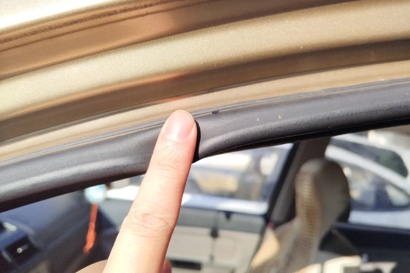 2014 BAIC WeiWang M20 1.5L 102HP L4 5MT,autocango,china used car exporter,china ev exporter,chinese used car exporter,chinese used ev exporter