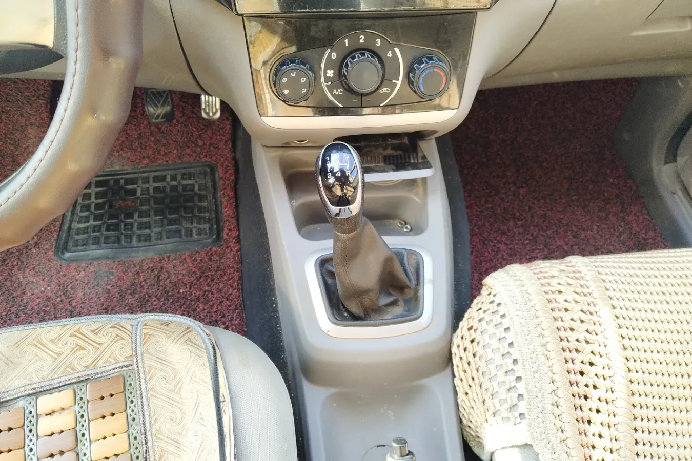 2014 BAIC WeiWang M20 1.5L 102HP L4 5MT,autocango,china used car exporter,china ev exporter,chinese used car exporter,chinese used ev exporter