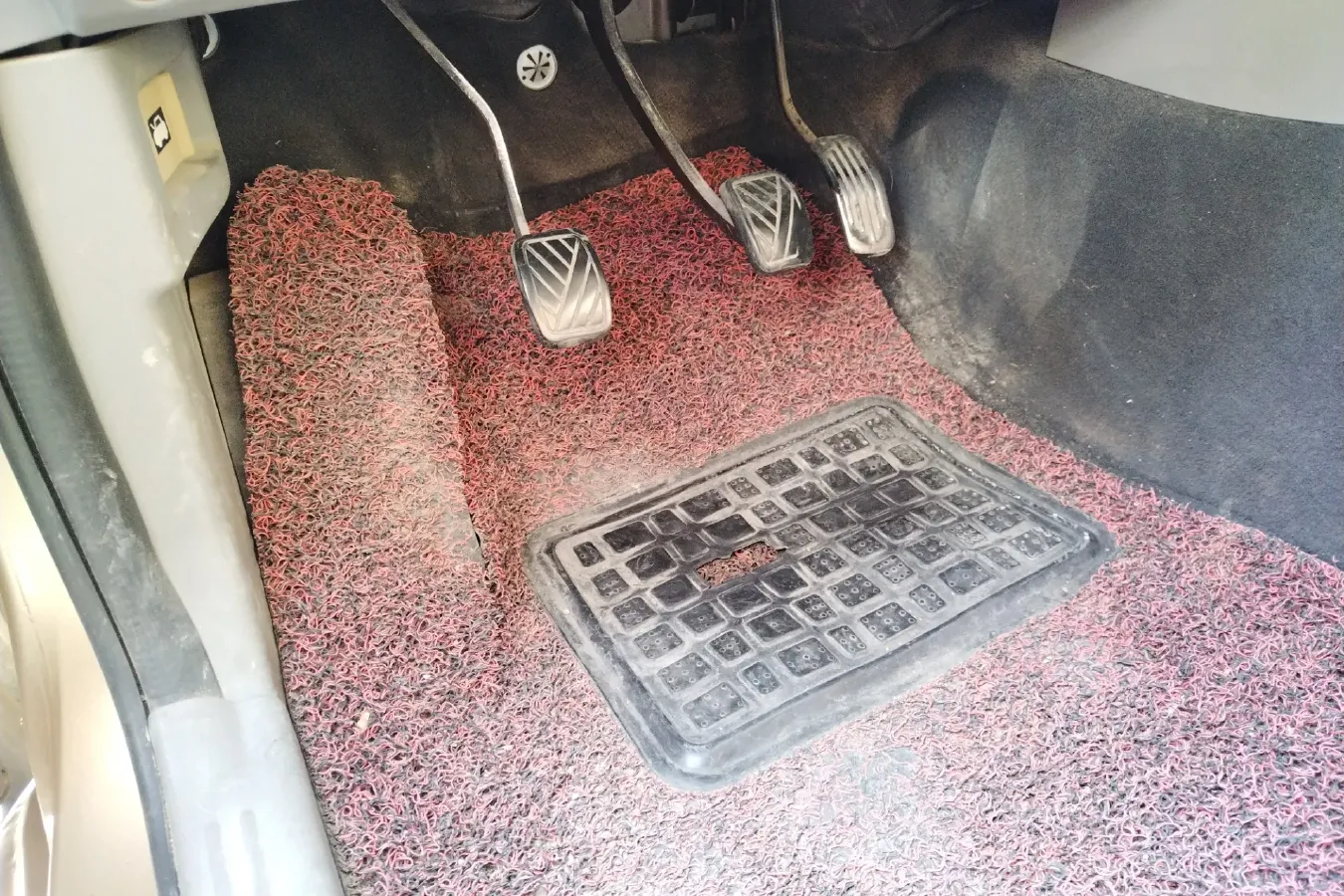 2014 BAIC WeiWang M20 1.5L 102HP L4 5MT,autocango,china used car exporter,china ev exporter,chinese used car exporter,chinese used ev exporter