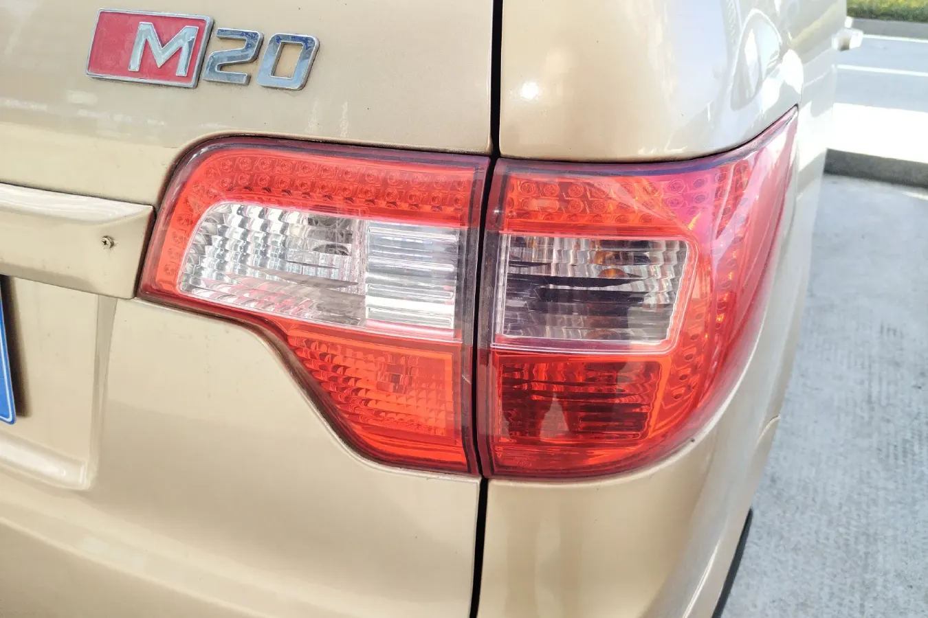 2014 BAIC WeiWang M20 1.5L 102HP L4 5MT,autocango,china used car exporter,china ev exporter,chinese used car exporter,chinese used ev exporter