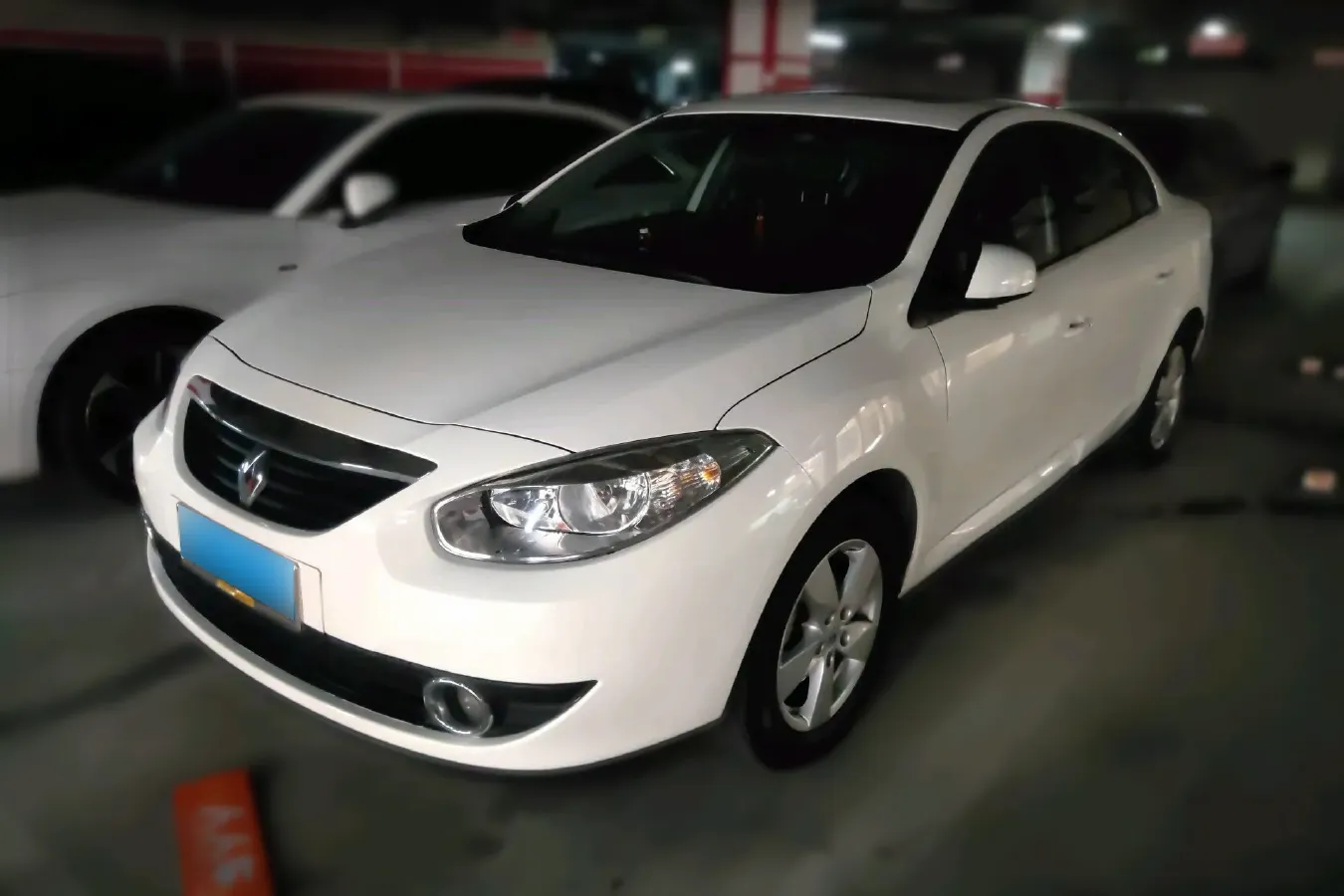 2011 Renault  Fluence 2.0L 137HP L4 CVT,autocango,china used car exporter,china ev exporter,chinese used car exporter,chinese used ev exporter