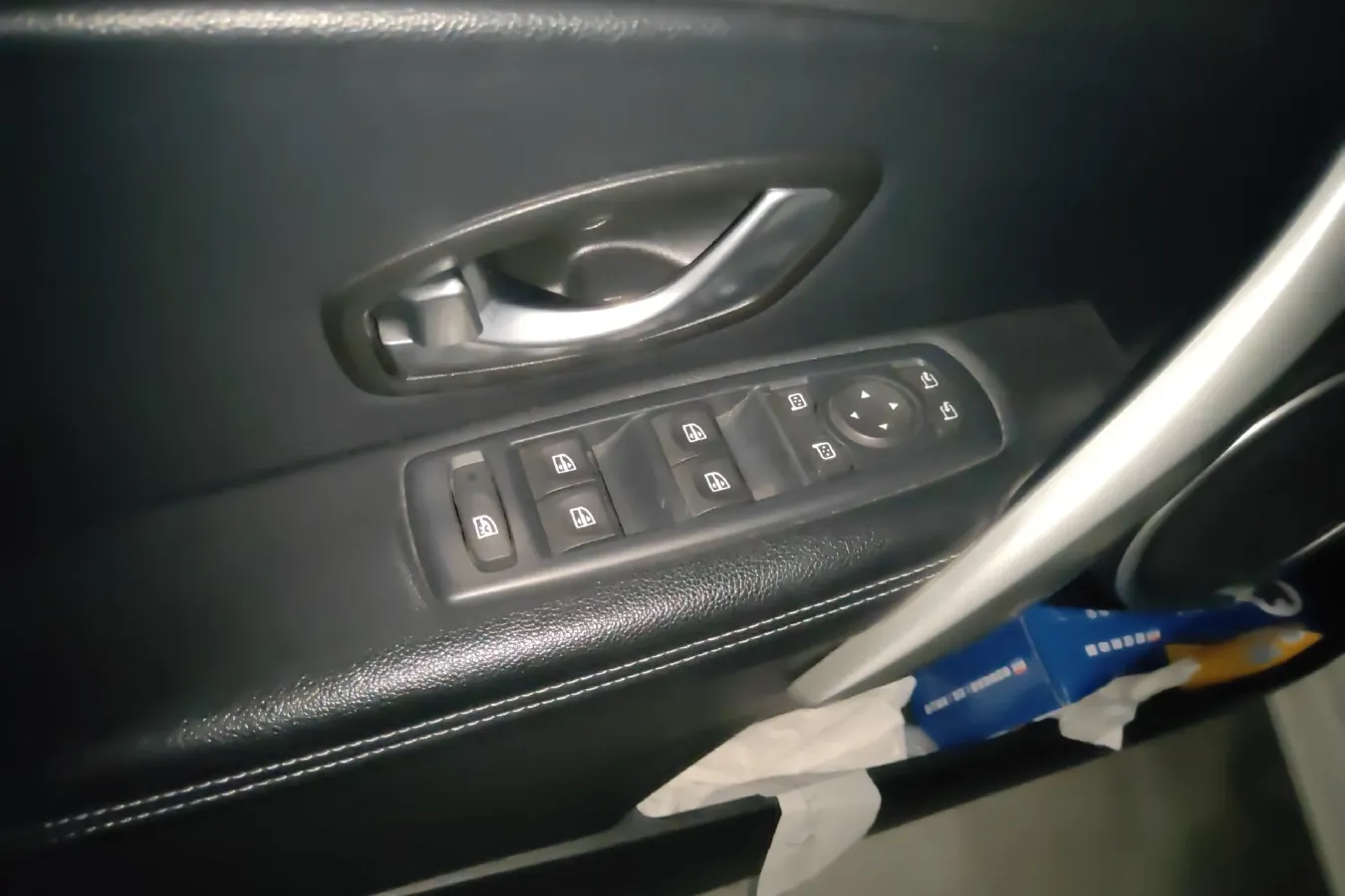 2011 Renault  Fluence 2.0L 137HP L4 CVT,autocango,china used car exporter,china ev exporter,chinese used car exporter,chinese used ev exporter