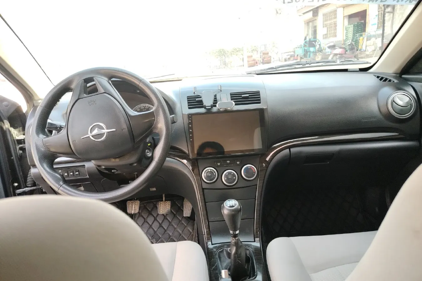 2011 HaiMa Family 1.6L 120HP L4 5MT,autocango,china used car exporter,china ev exporter,chinese used car exporter,chinese used ev exporter