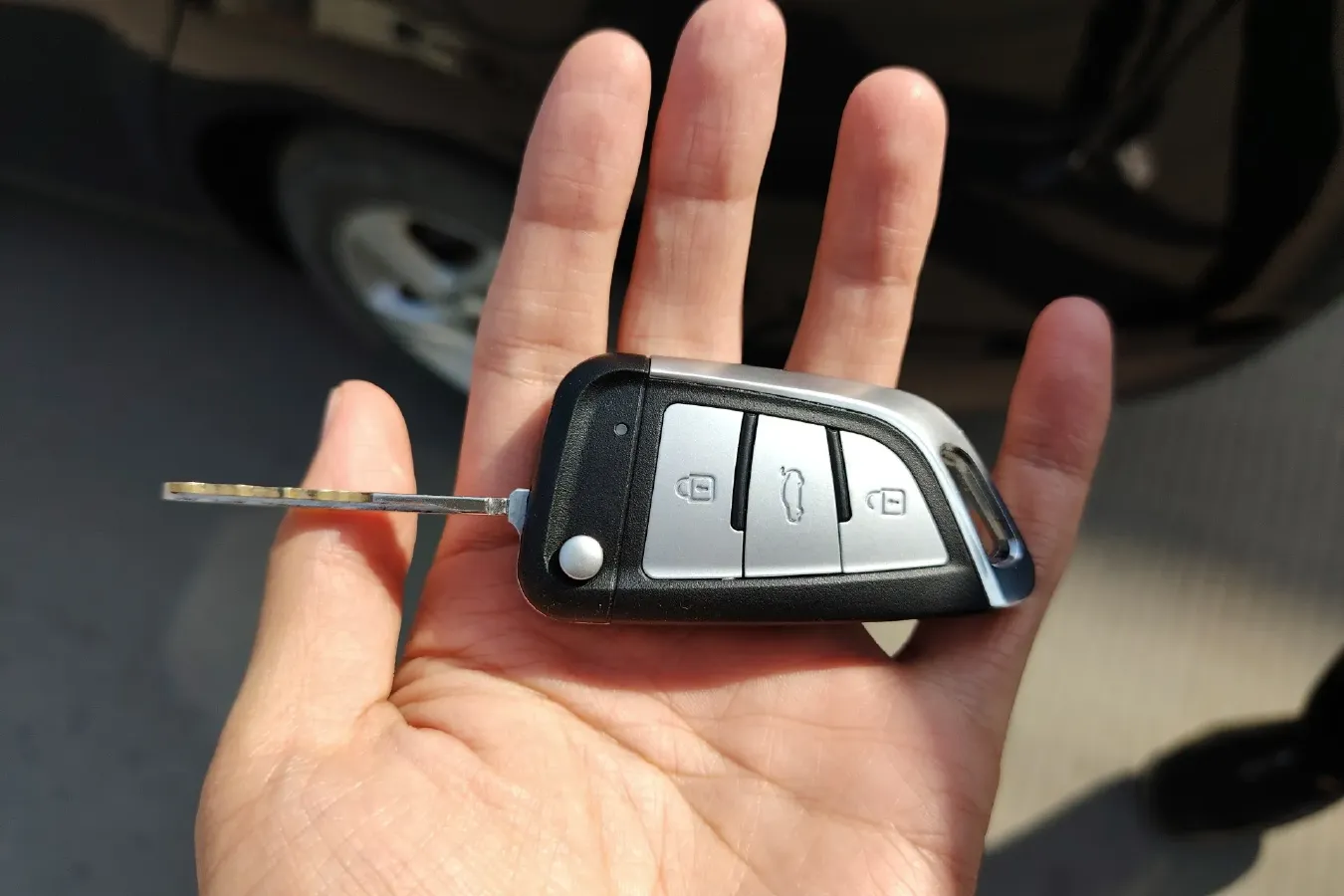 2011 HaiMa Family 1.6L 120HP L4 5MT,autocango,china used car exporter,china ev exporter,chinese used car exporter,chinese used ev exporter