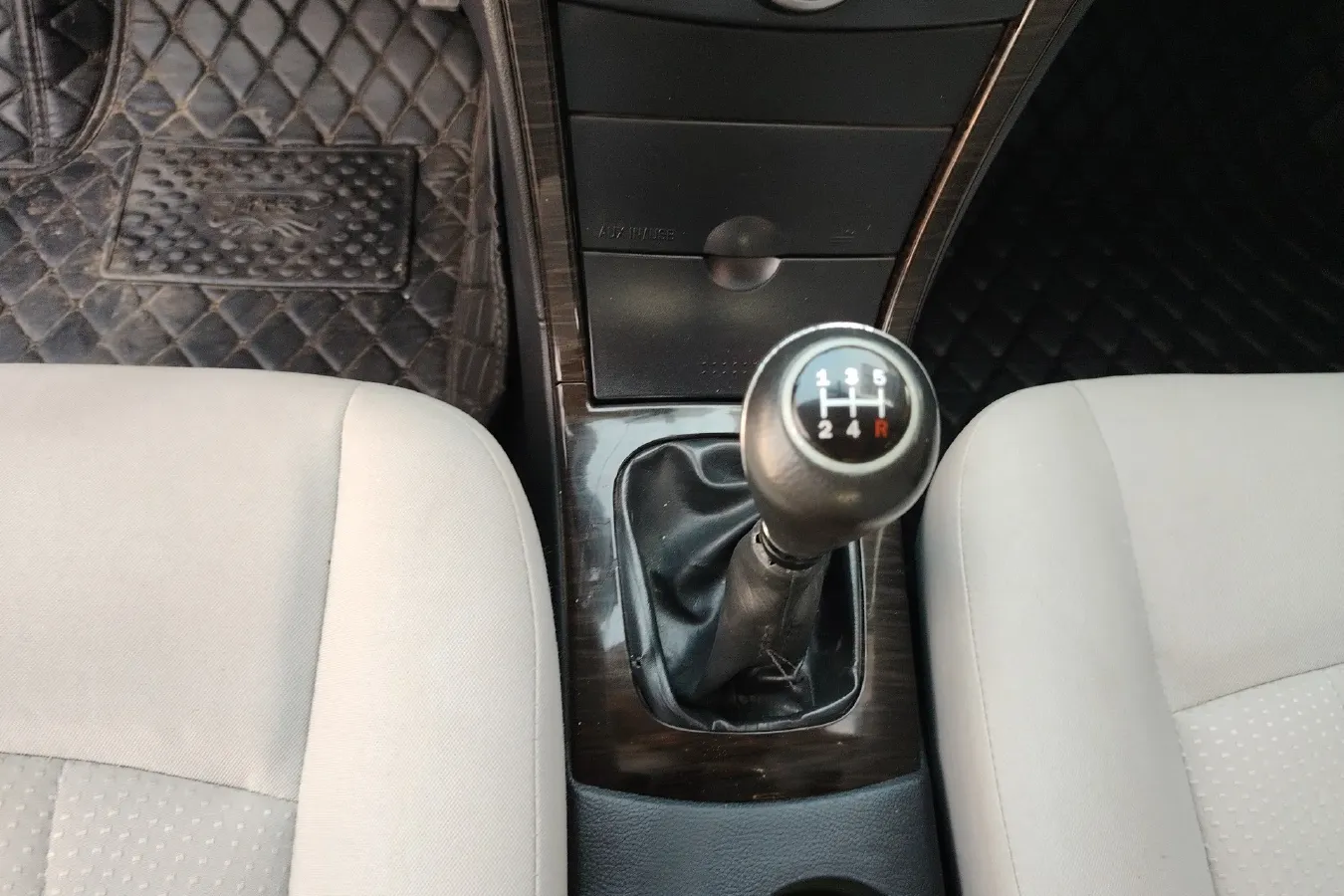 2011 HaiMa Family 1.6L 120HP L4 5MT,autocango,china used car exporter,china ev exporter,chinese used car exporter,chinese used ev exporter