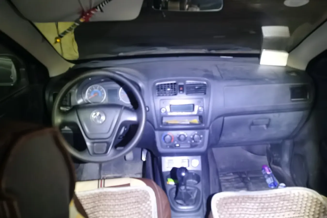 2014 DongFeng Fengon Fengon 330 1.5L 109HP L4 5MT,autocango,china used car exporter,china ev exporter,chinese used car exporter,chinese used ev exporter