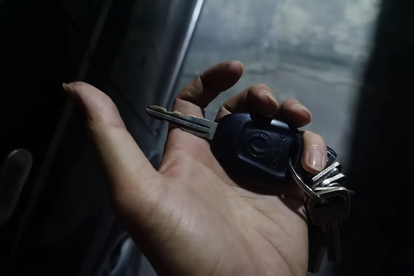 2014 DongFeng Fengon Fengon 330 1.5L 109HP L4 5MT,autocango,china used car exporter,china ev exporter,chinese used car exporter,chinese used ev exporter